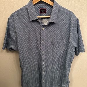 Untuckit large slim fit men short-sleeve shirt